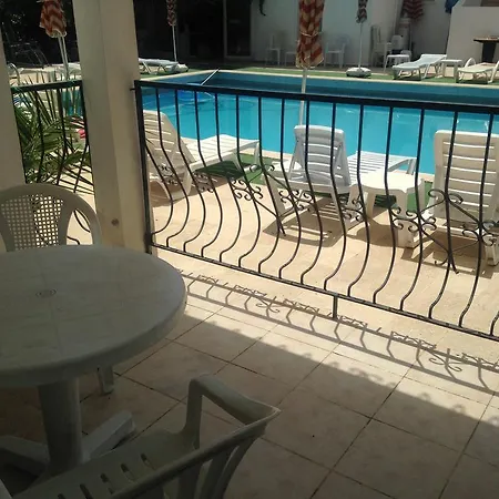 Апарт-отель New Mandarin Битез