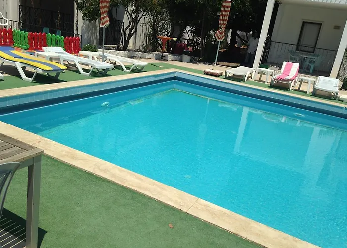 New Mandarin Aparthotel